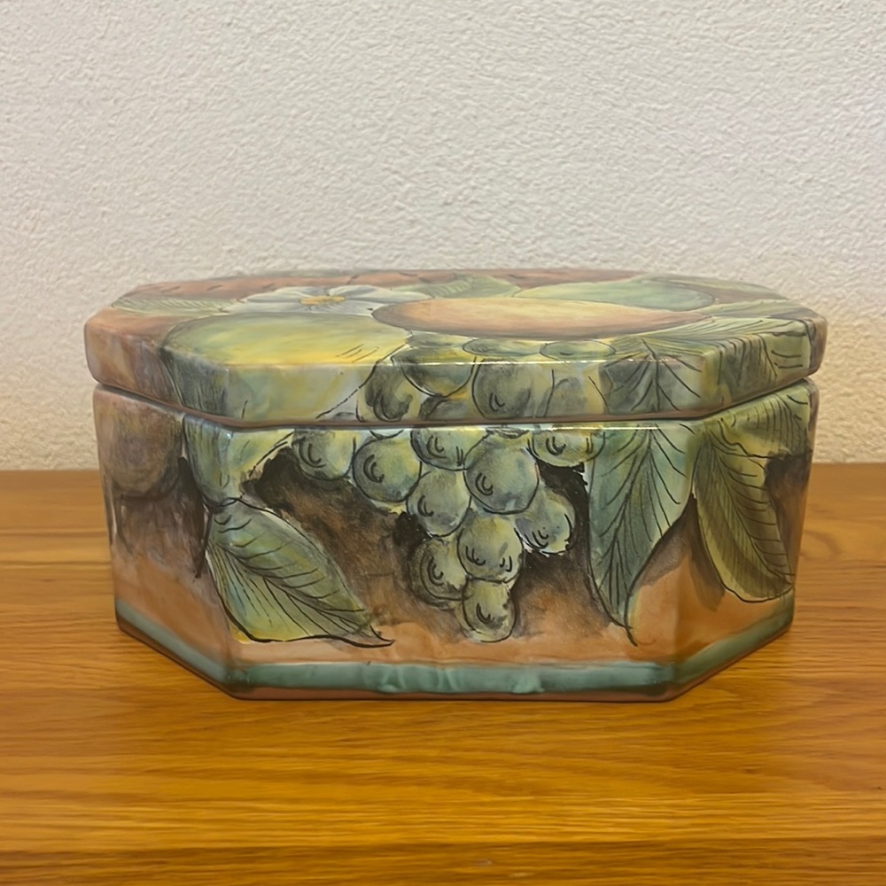 Decorative storage canister